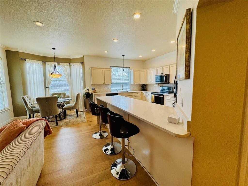 5106  W Stone Manor  DR - Photo 4 of 19