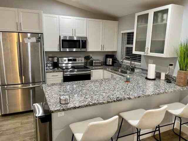 601 North E Street - Photo 2 of 31