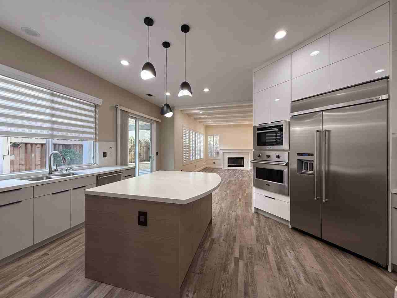 20 Gonsalves Ct - Photo 4 of 37