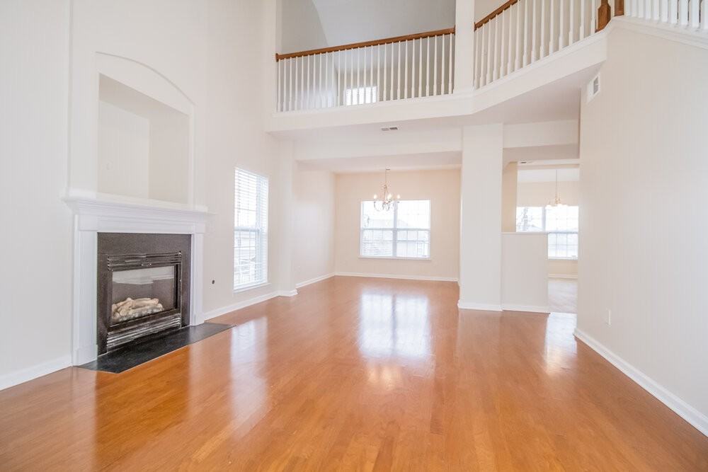 2553 Kanlow Dr - Photo 3 of 17