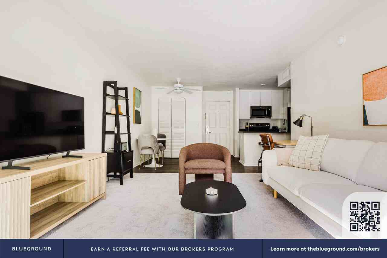 3612 Barham Blvd #1321 - Photo 5 of 49