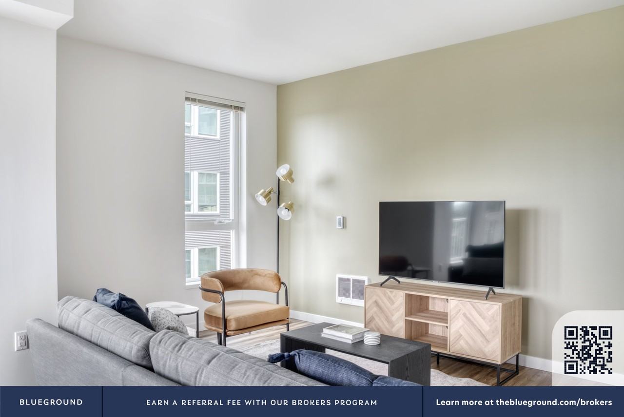 12269 Ne 12th Ln #410 - Photo 5 of 41