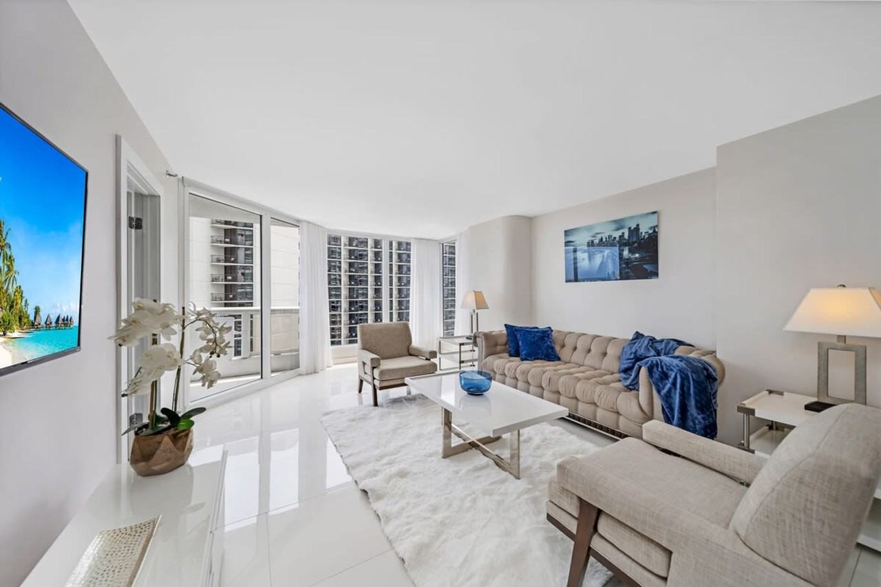 1717 North Bayshore Drive - Photo 6 of 46