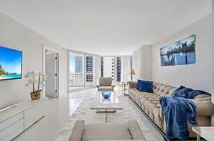 featured image of 1717 N Bayshore Dr