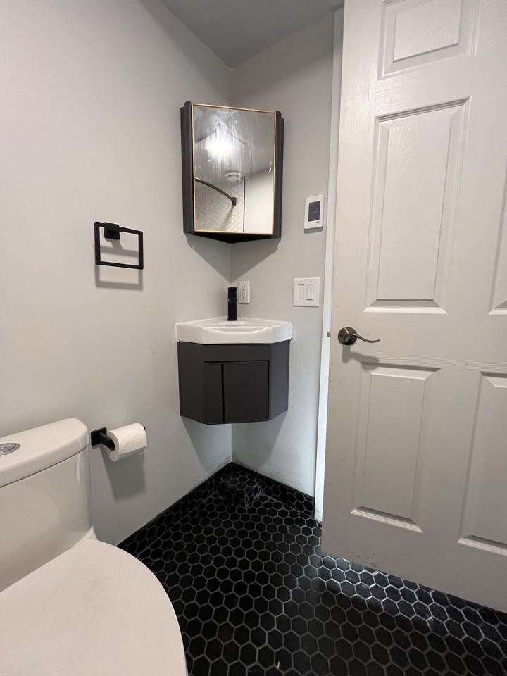 47 Huntmeadow Road Northeast - Photo 2 of 39