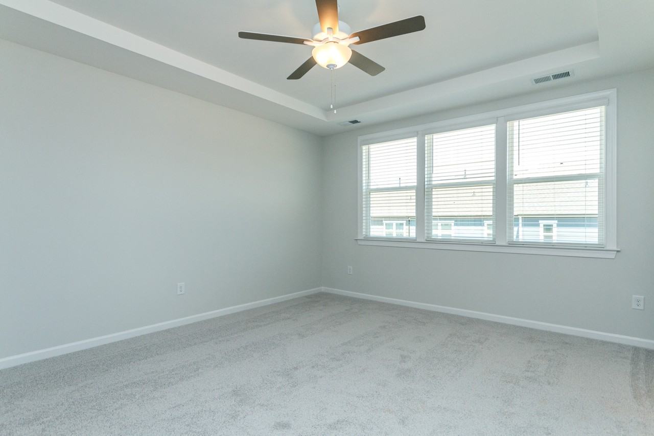 230 Kephart Way - Photo 7 of 33