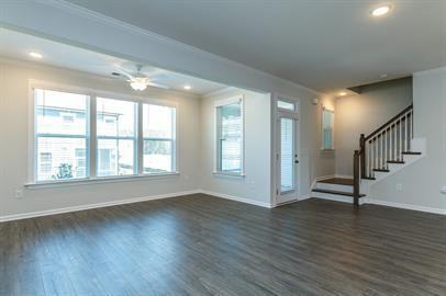 230 Kephart Way - Photo 3 of 33