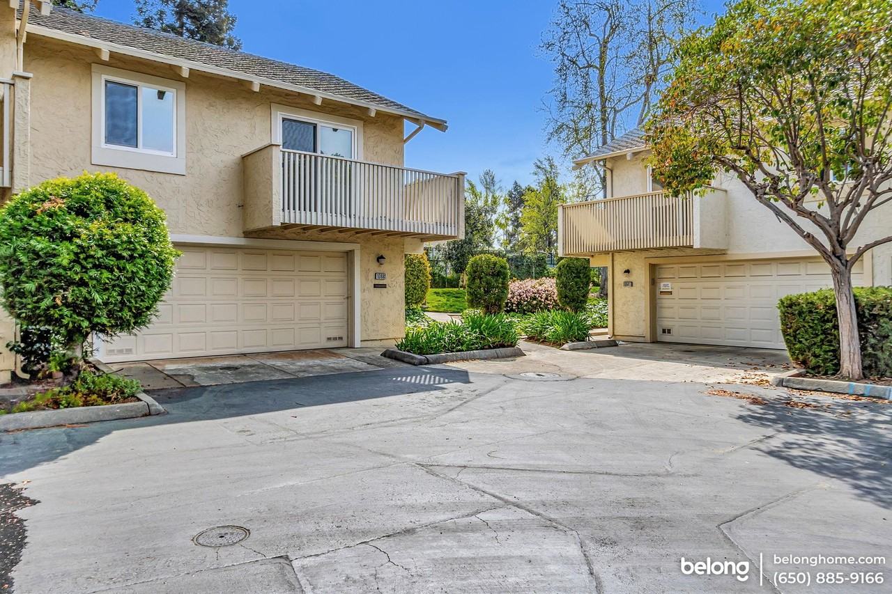 10880 Northsky Sq - Photo 2 of 46