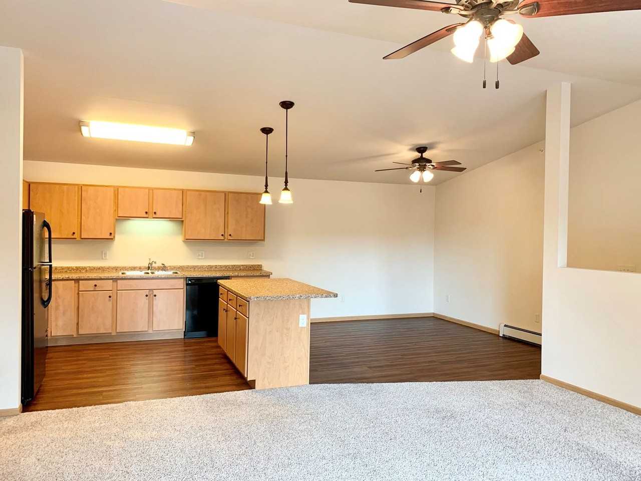 Pine View Estates Apartment Community - Photo 4 of 36