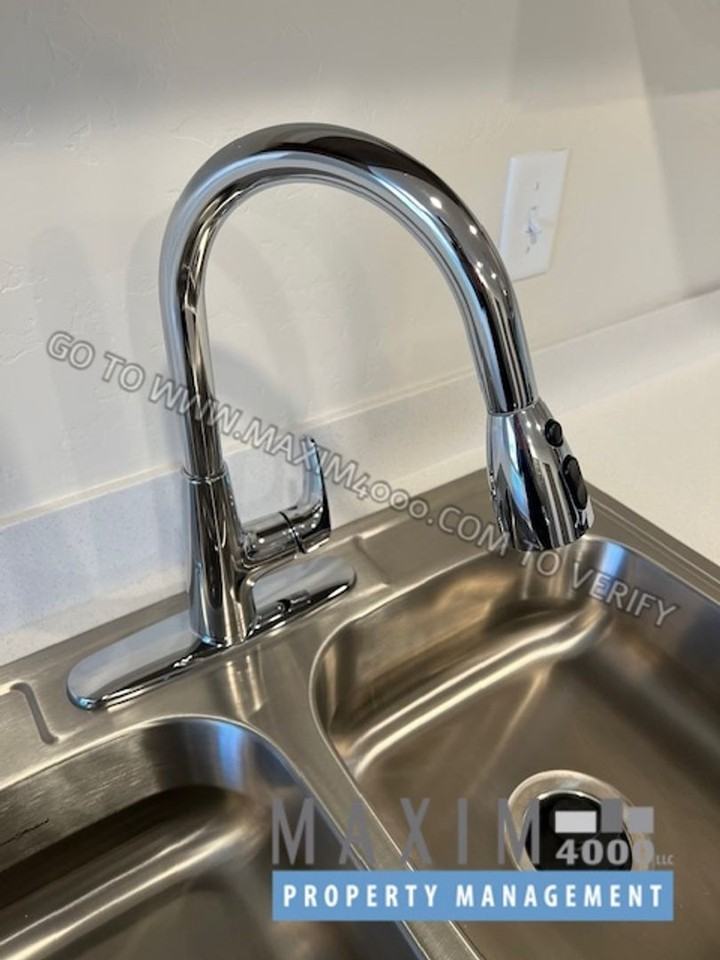 1030 GRAND AVENUE - Photo 4 of 15