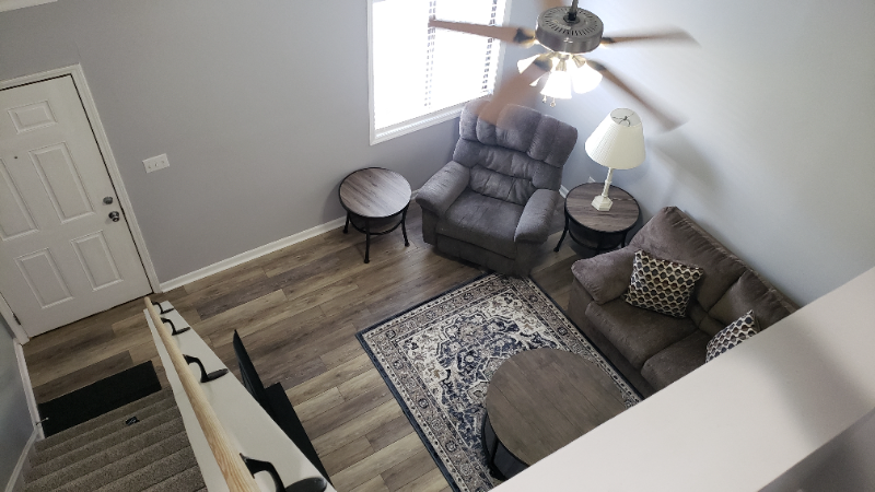 556 Brookside Ct - Photo 3 of 18