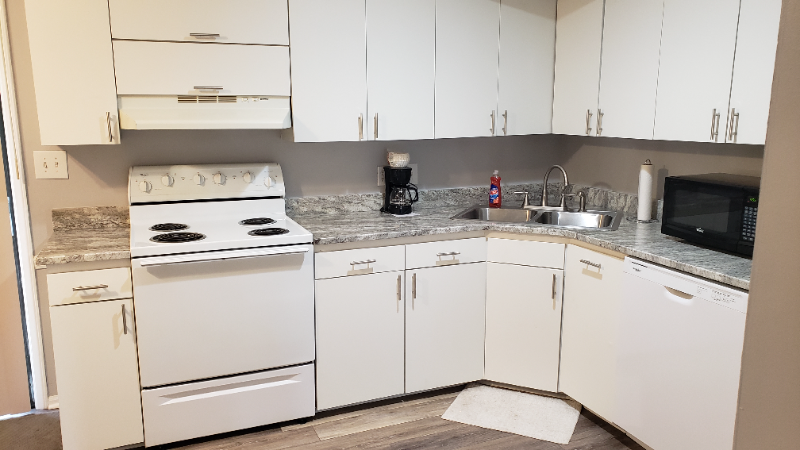 556 Brookside Ct - Photo 5 of 18