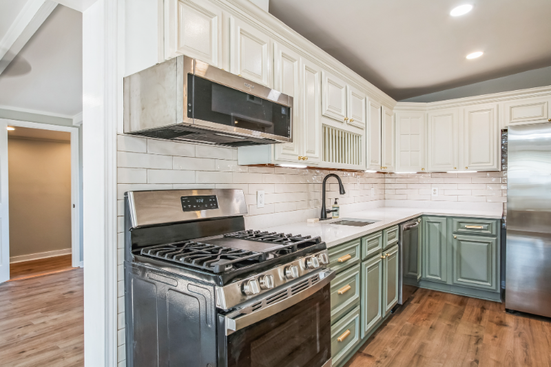 2208 Mason Dr - Photo 2 of 16