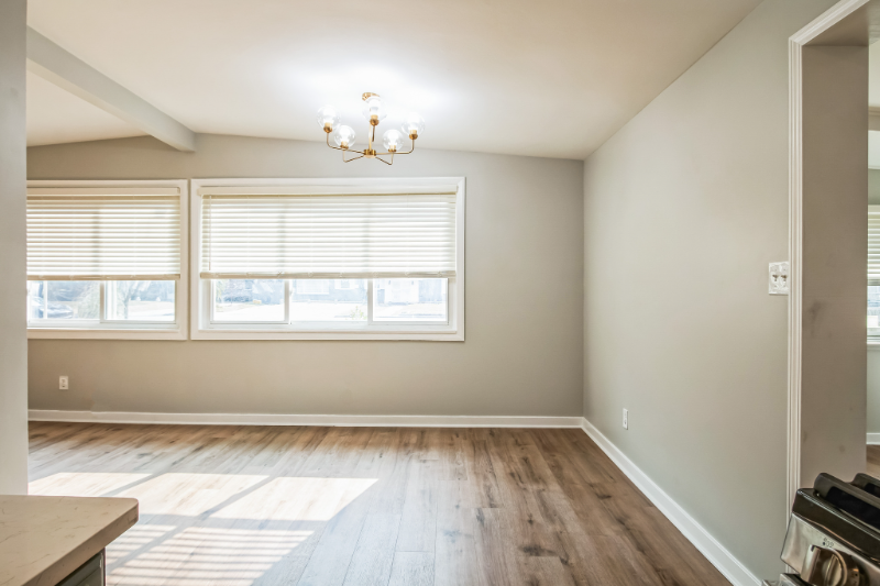 2208 Mason Dr - Photo 3 of 16