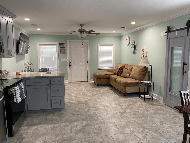 110 Collins Ave - Photo 2 of 15