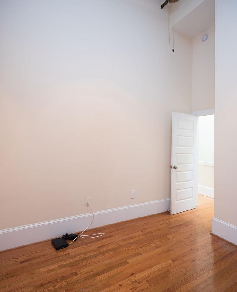 323 W Broad St - Photo 5 of 10