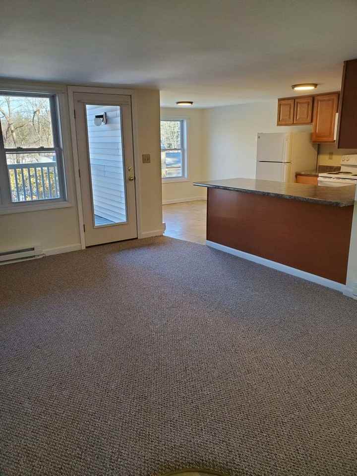 9E River Street - Photo 3 of 17