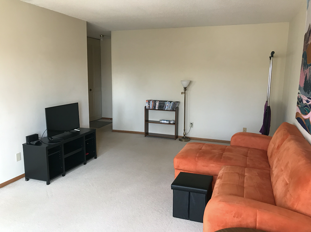1701 Kenwood Ave - Photo 2 of 33