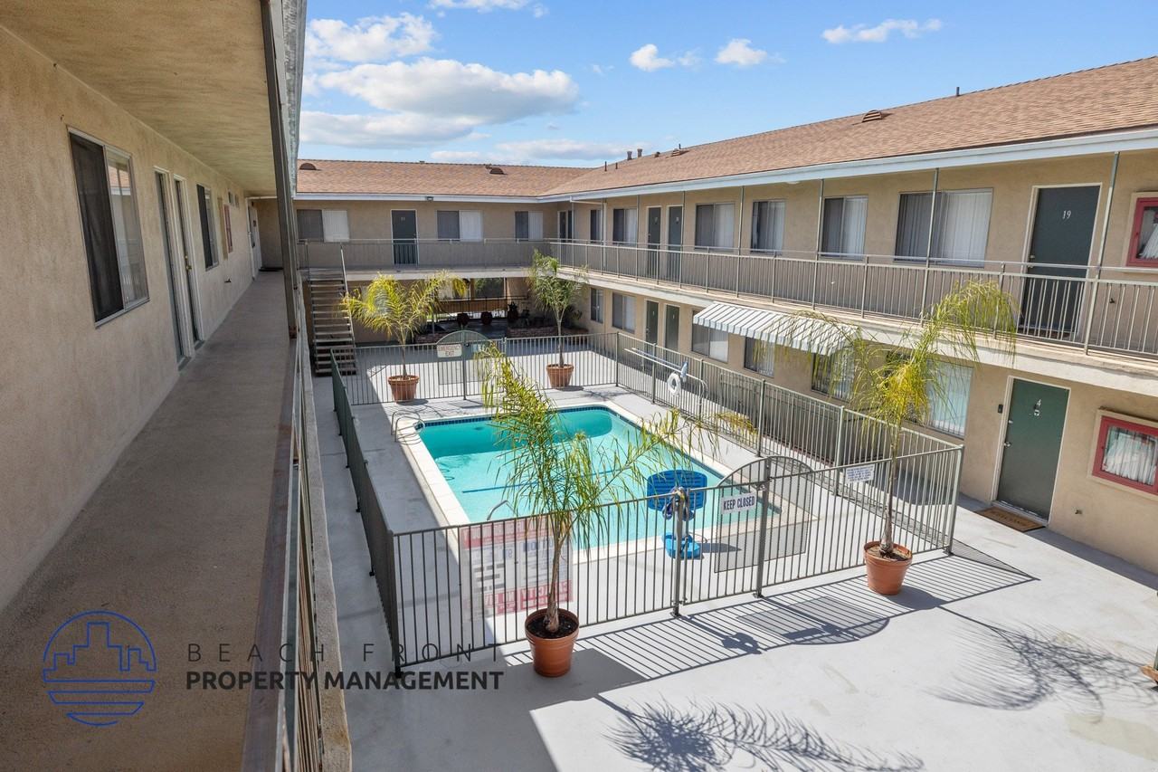 4061 W. 138th St. - Photo 4 of 23