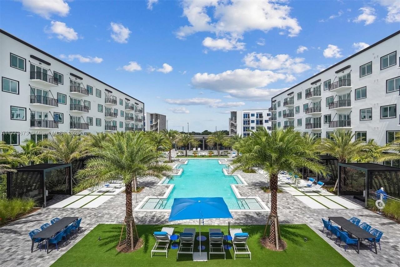 2095 W Atlantic Ave #C1