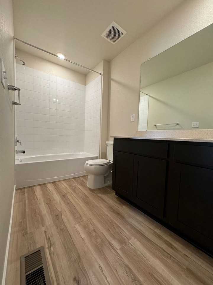 4455 Trader St - Photo 7 of 18
