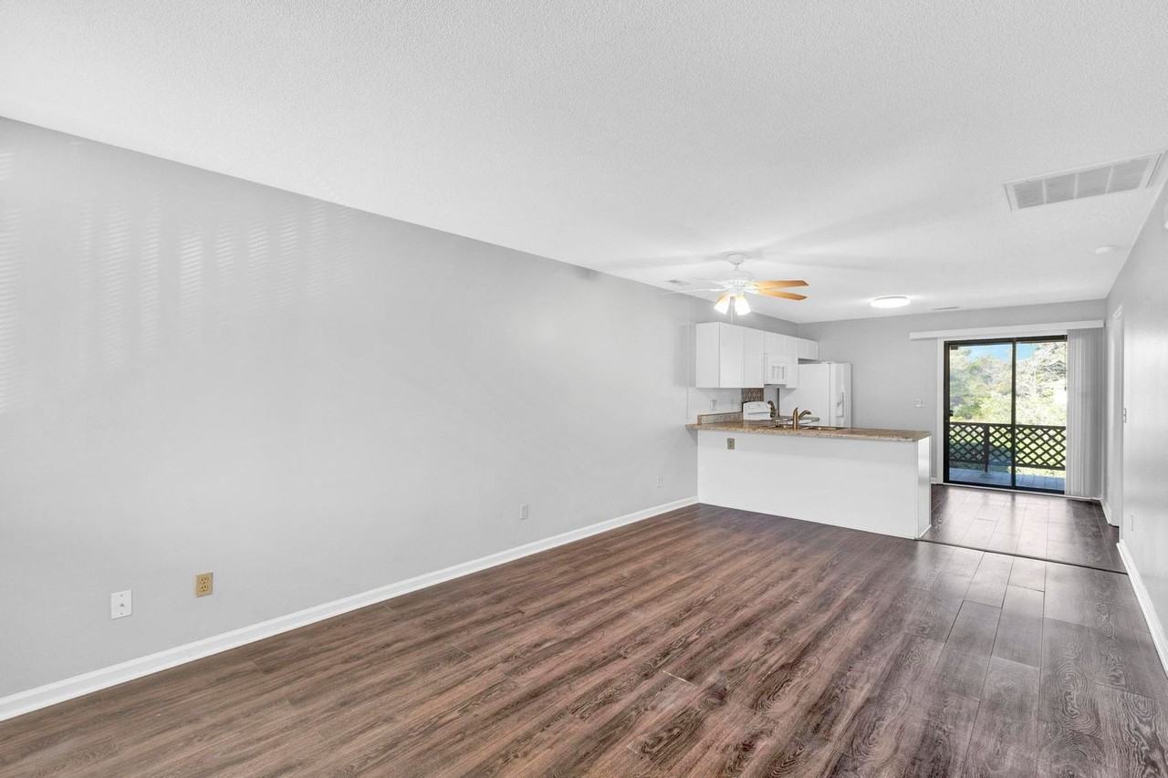 522 S Kerr Ave #12 - Photo 2 of 20