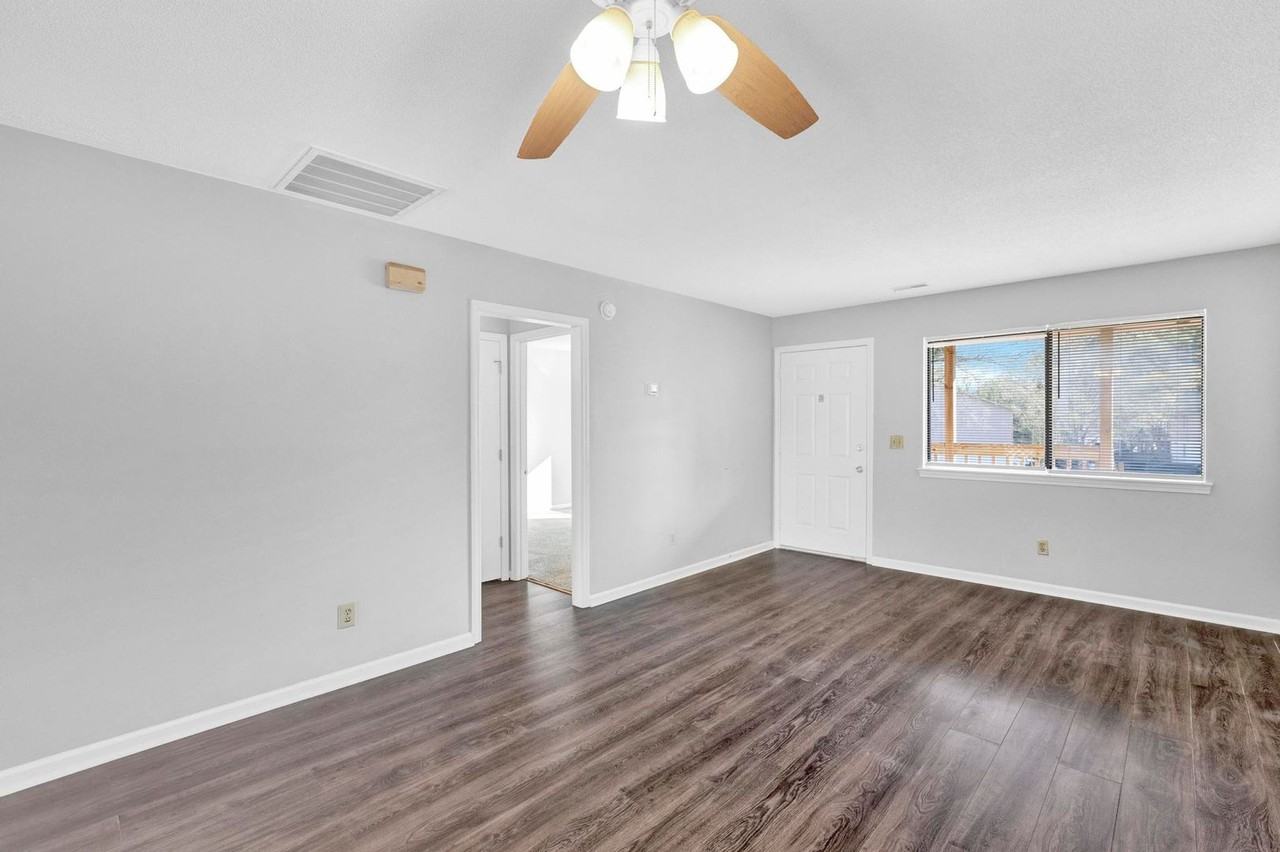 522 S Kerr Ave #12 - Photo 4 of 20