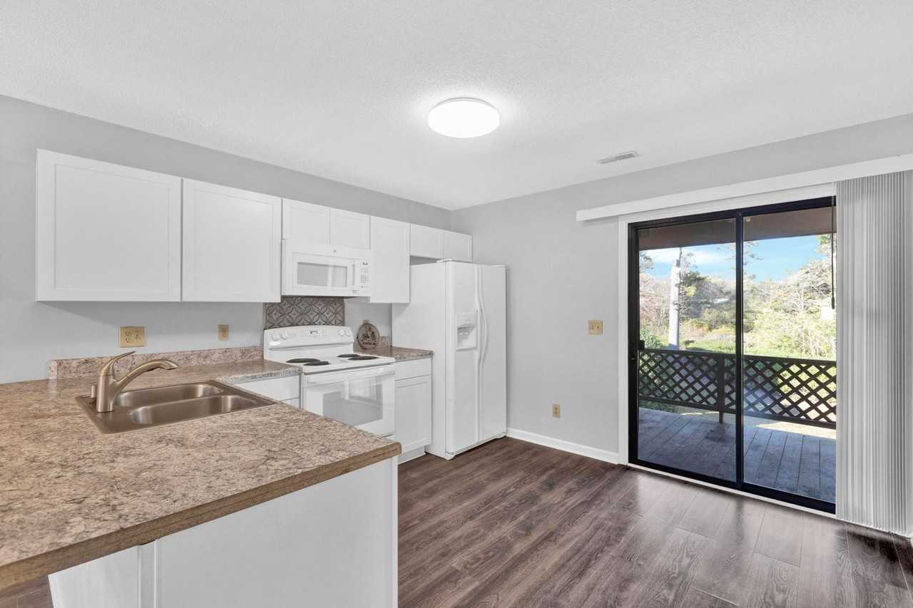 522 S Kerr Ave #12 - Photo 5 of 20