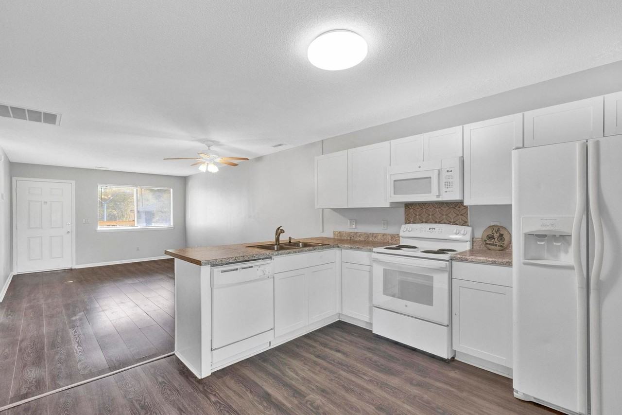 522 S Kerr Ave #12 - Photo 6 of 20