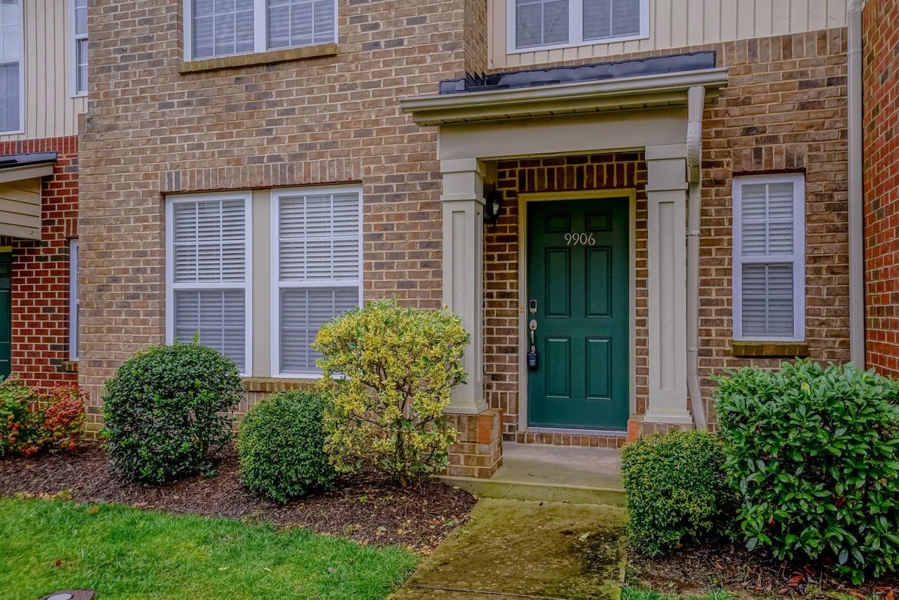 9906 Cleaver Ct - Photo 2 of 22