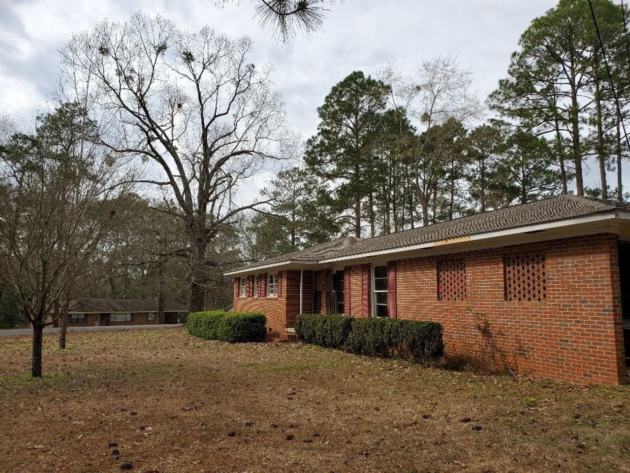 105 Crestview Dr - Photo 3 of 19