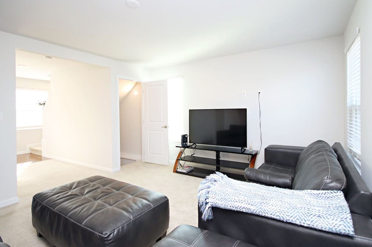 4393 Sunset Dr - Photo 4 of 25