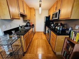 900 Cambridge Dr - Photo 1 of 1