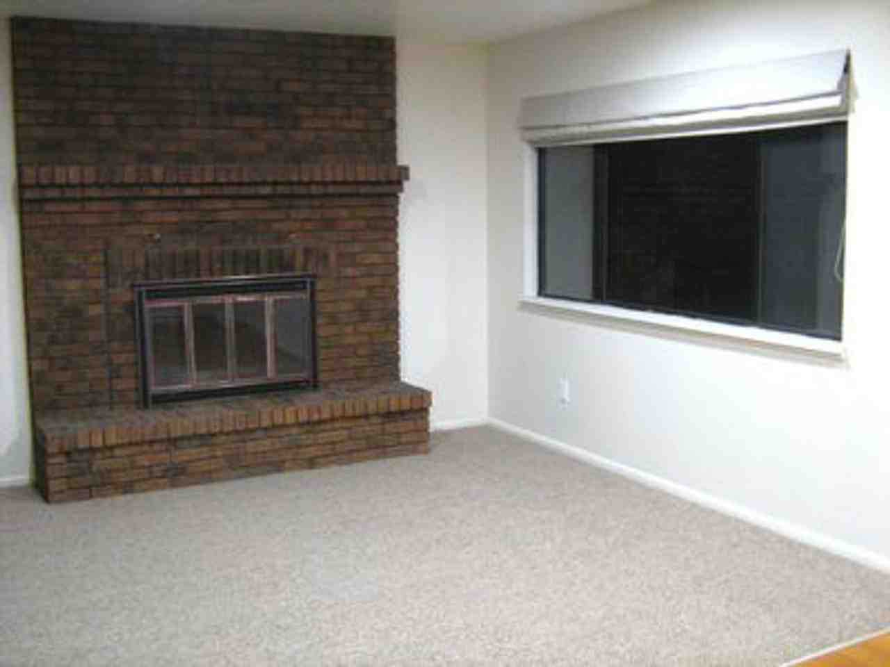 212 S Garo Ave - Photo 2 of 15