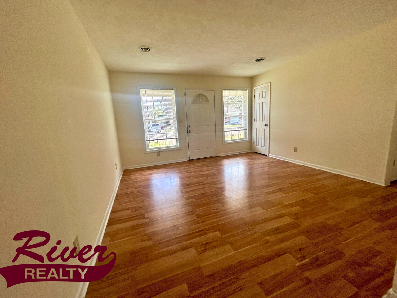 3211 Kevin Dr - Photo 5 of 16