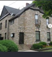 featured image of 452 W 9th St