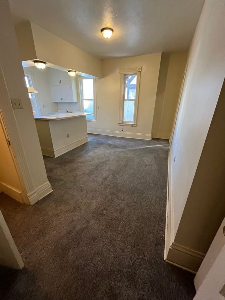 452-454 W 9th - Photo 2 of 6