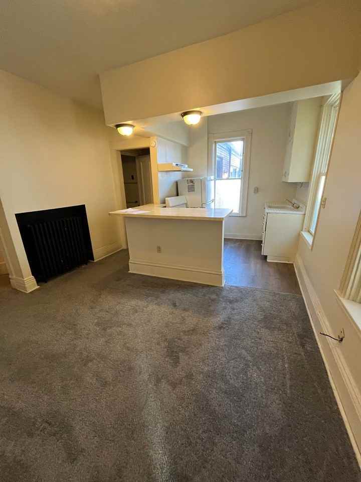 452-454 W 9th - Photo 3 of 6