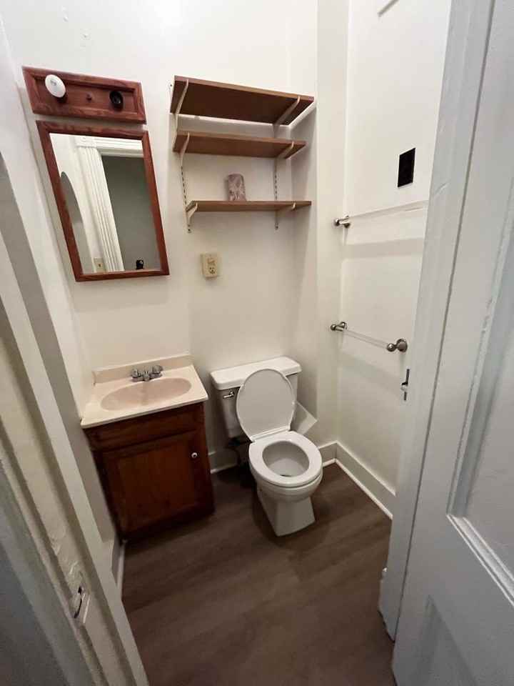 452-454 W 9th - Photo 6 of 6