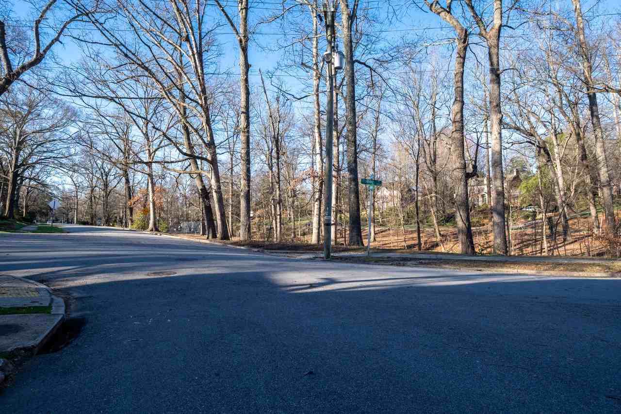 300 E Greenway Dr N - Photo 2 of 39