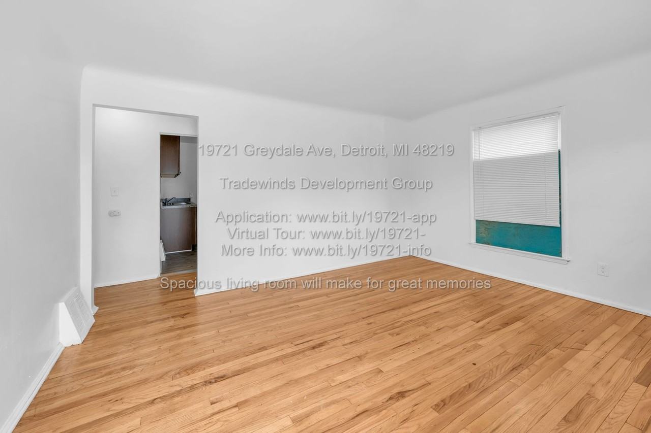 19721 Greydale Ave - Photo 2 of 12