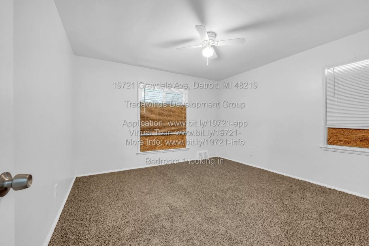 19721 Greydale Ave - Photo 3 of 12