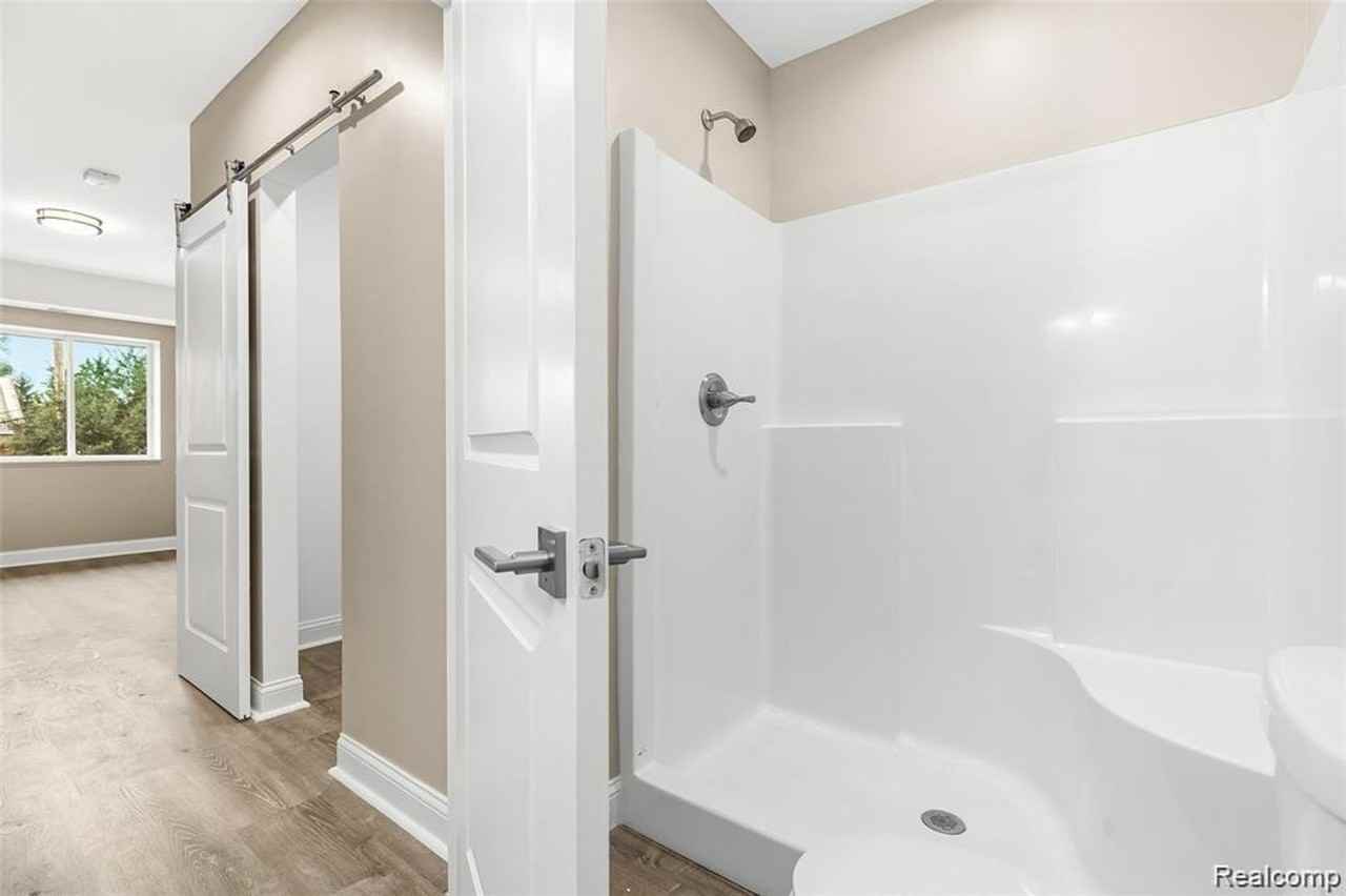 134 LO - 134 W University Dr, #101 - Photo 2 of 5