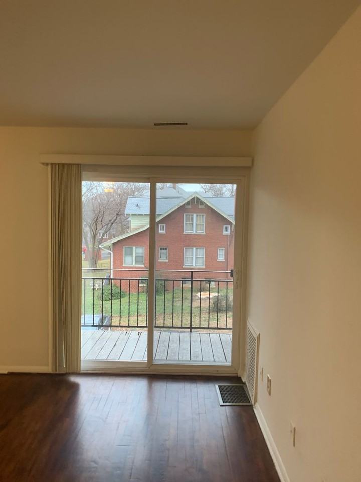 42ND FLATS - Photo 3 of 24