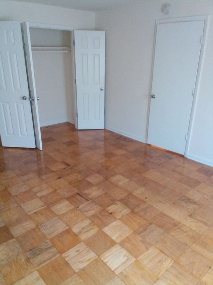 ALEXANDER GARDENS - Photo 3 of 7