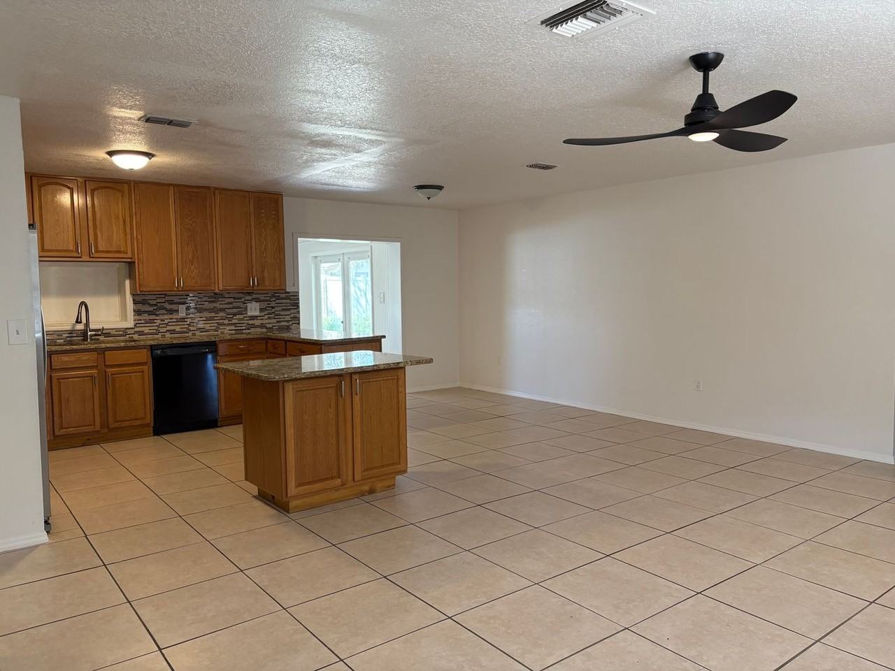 3099 Deltona Blvd - Photo 4 of 16