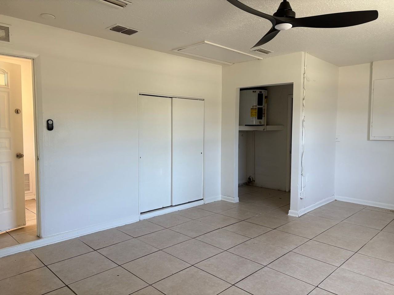 3099 Deltona Blvd - Photo 5 of 16
