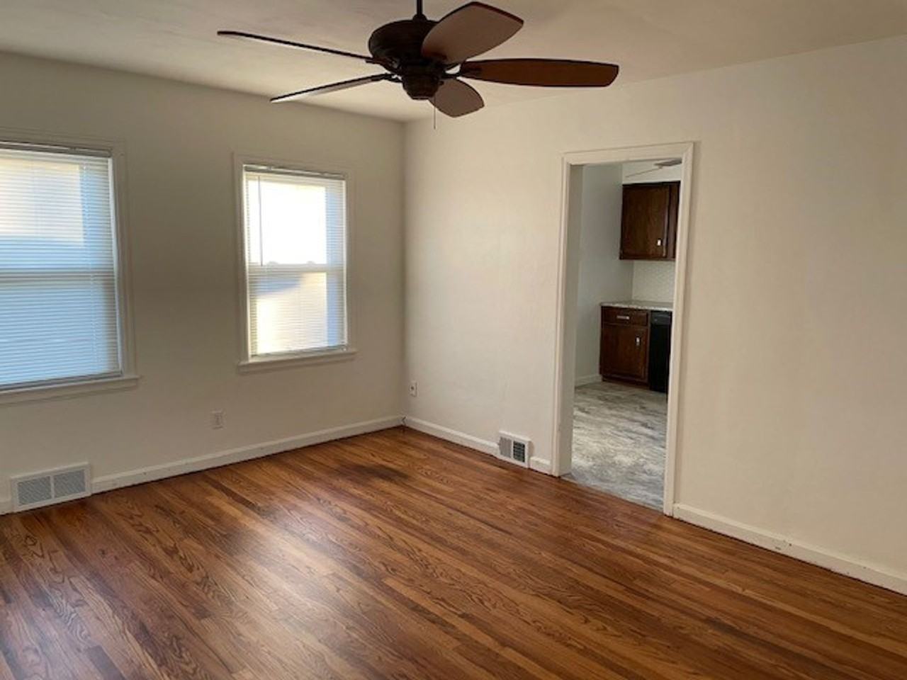 801 Balboa Rd - Photo 2 of 11