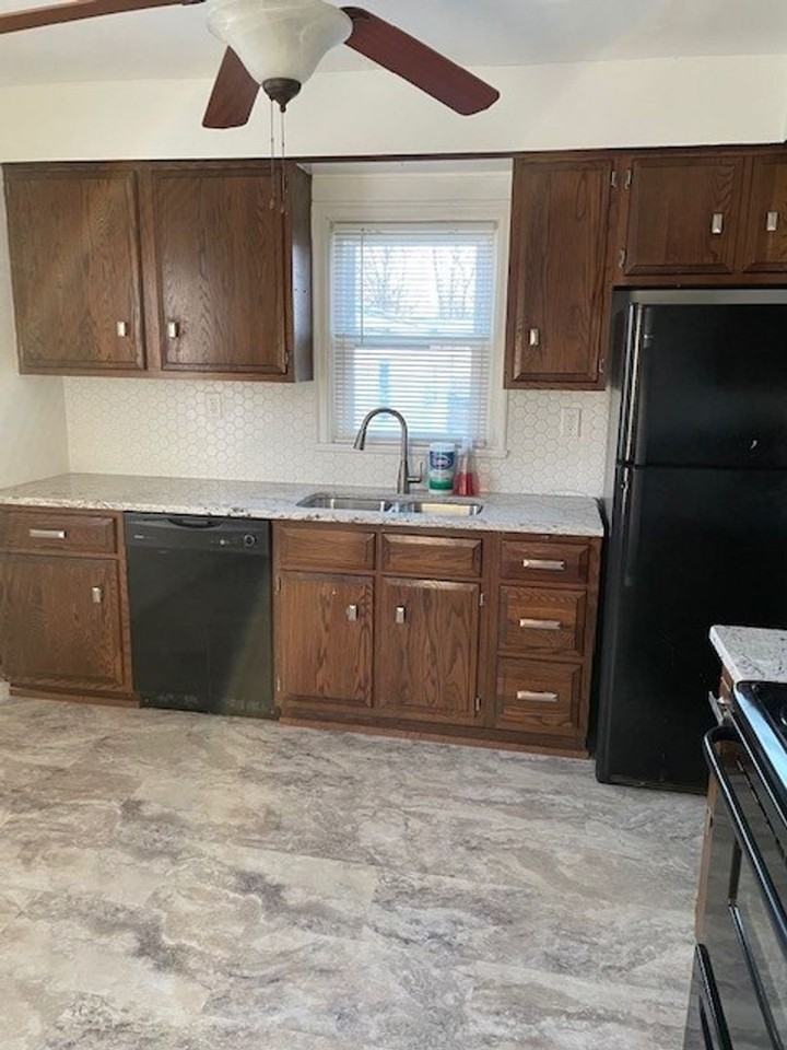 801 Balboa Rd - Photo 4 of 11