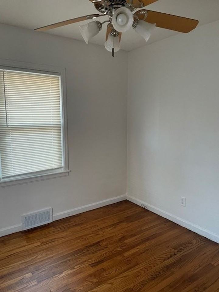 801 Balboa Rd - Photo 7 of 11